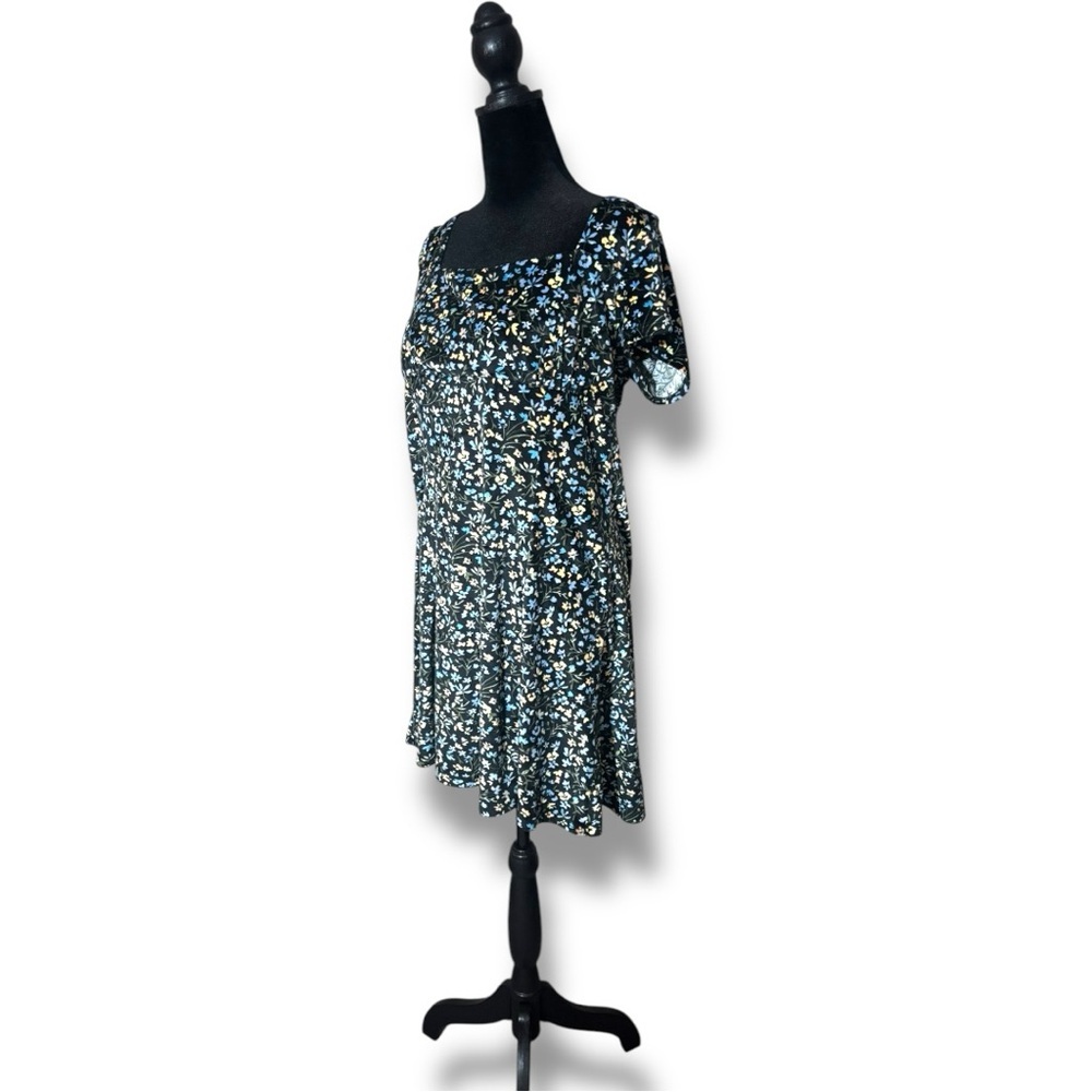 Planet Gold Black Small Floral Print Velvet Short Cap Sleeves Flared Mini Dress - Picture 4 of 15